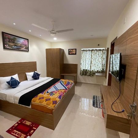 Hotel Srilakshmitulasiresidency Tirupati Zewnętrze zdjęcie